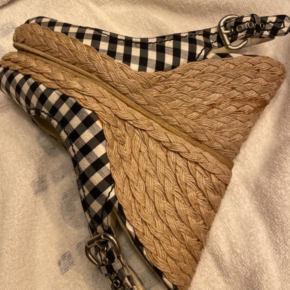 Stuart Weitzman wedges - perfect for summer events! - Picture 3 of 4